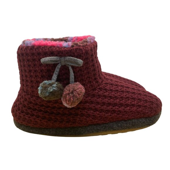 Cuddl Duds Women’s Red Deep Wine Waffle Knit Pom-Pom Slipper Booties Size M 7-8 - Picture 1 of 10